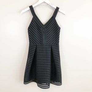 EXPRESS | Black Cocktail Party Dress V Neck Fit Flare New Eyelet Women’s 2 Short